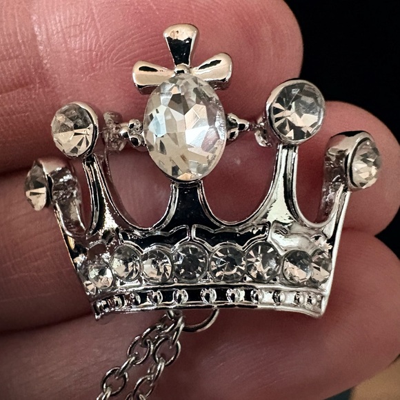 Silver Crown Brooch with Chain - Picture 3 of 5